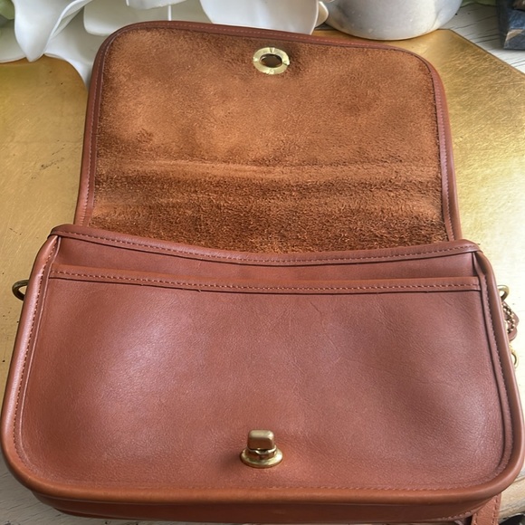 Coach Vintage Classic Legacy Pocket Purse in British Tan #9755 - Picture 11 of 15